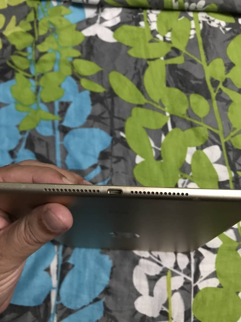 Apple ipad Air 2 Gold 4