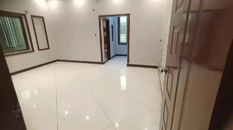 North Nazimabad Block - i 4bed dd 15