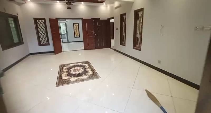 North Nazimabad Block - i 4bed dd 21