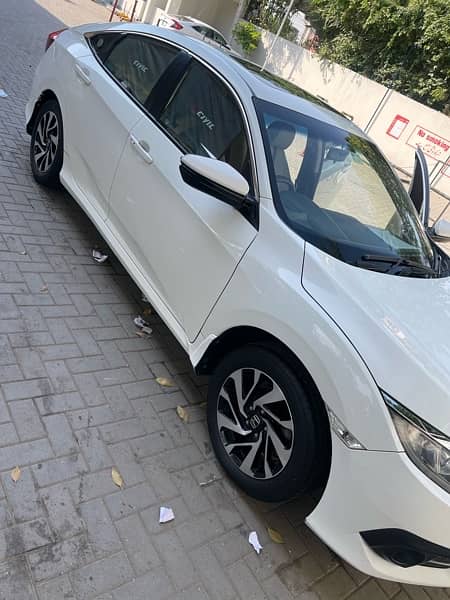 Honda Civic Oriel 2018 4