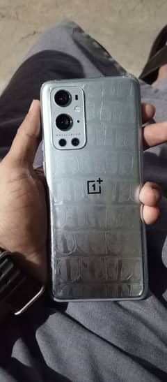 One plus 9 pro 12gb 256 condition 10/10 0