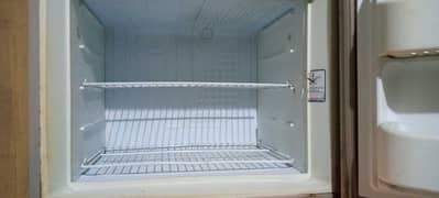 Dawlance refrigerator 0