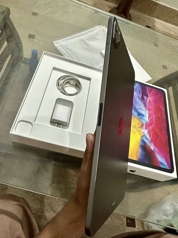 iPad Pro 2020 128gb Complete Box 3