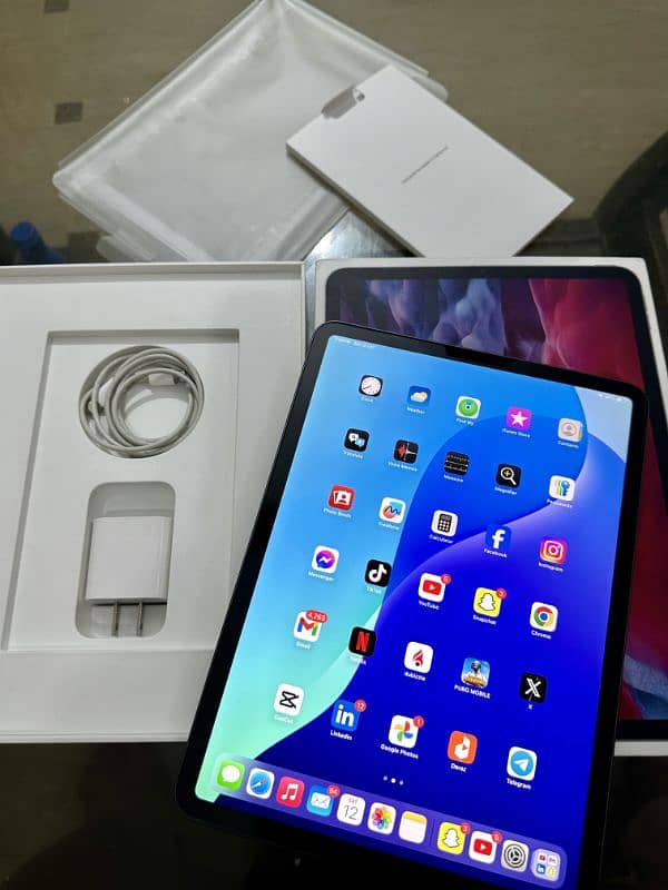 iPad Pro 2020 128gb Complete Box 9