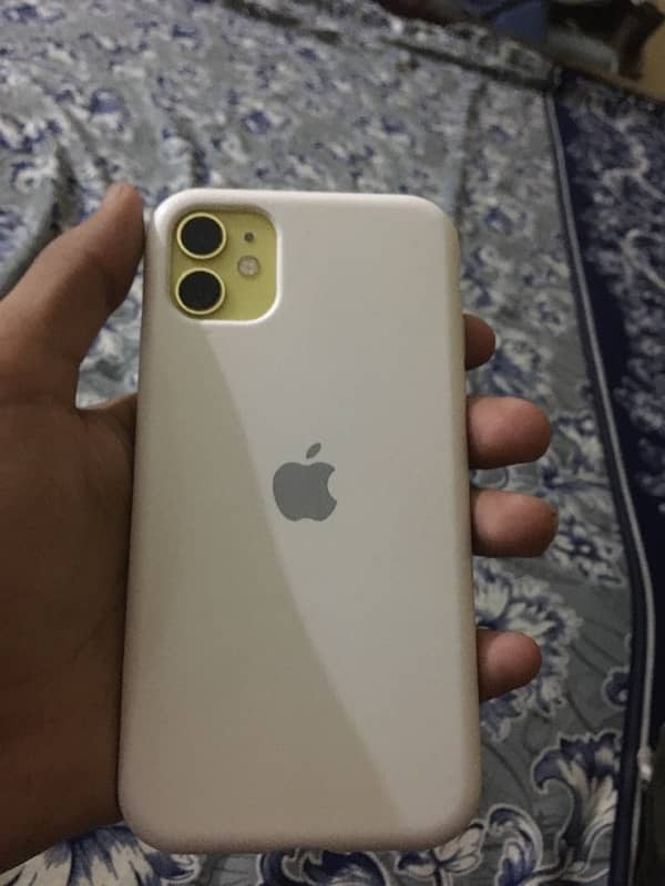 Iphone 11 Yellow colour Mobile Phones 1093981055