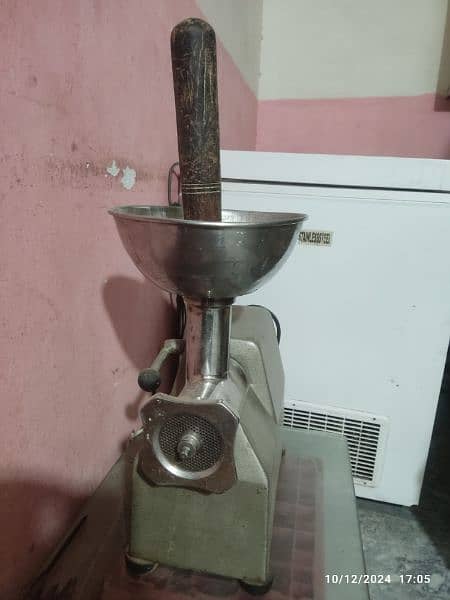 Bar B Q Counter angethi and Keema machine for sale 4