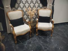 2 chairs condition 10/9 0