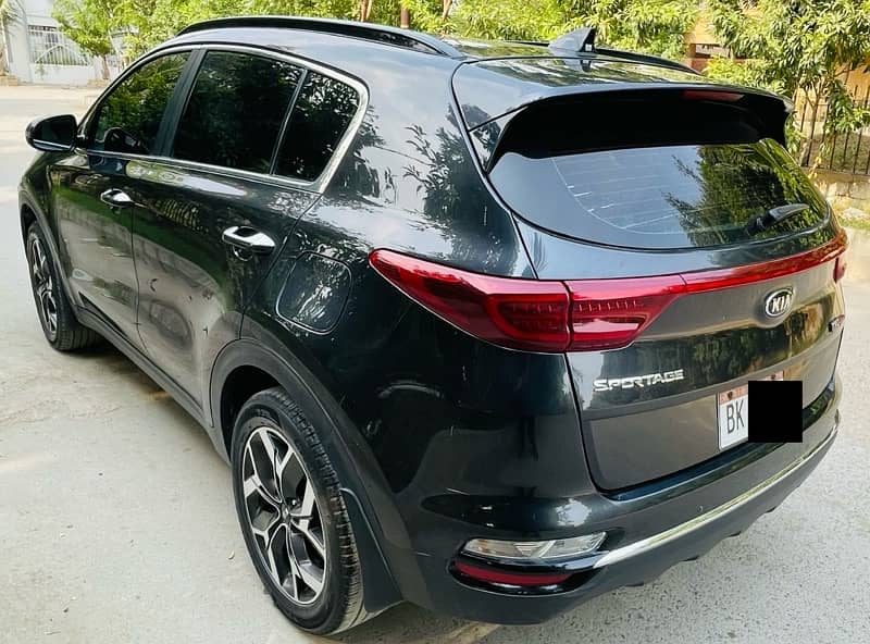 KIA Sportage 2022 karachi 4