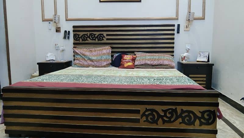 luxury Bed with mattress price negotiable 3