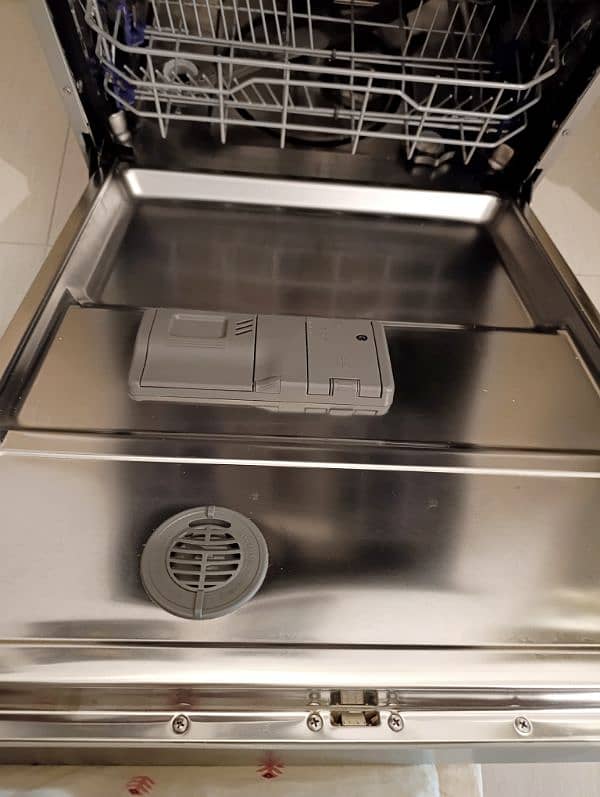 LG Dishwasher D1450 5