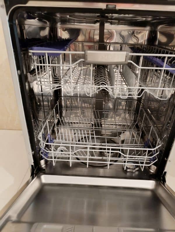 LG Dishwasher D1450 6