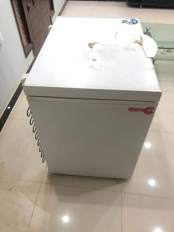 Dawlance Deep Freezer single door perfect condition 5