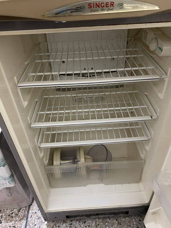 Singer company fridge for sale 4