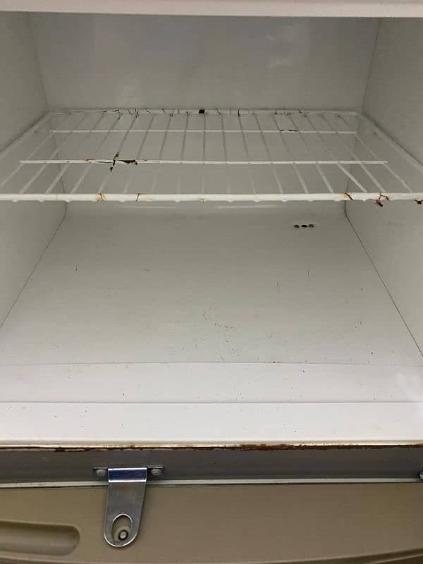 Singer company fridge for sale 6