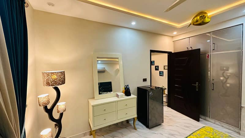 One Bed Furnished Brand New Apartment For Rent In Bahria Town, Lahore. 6