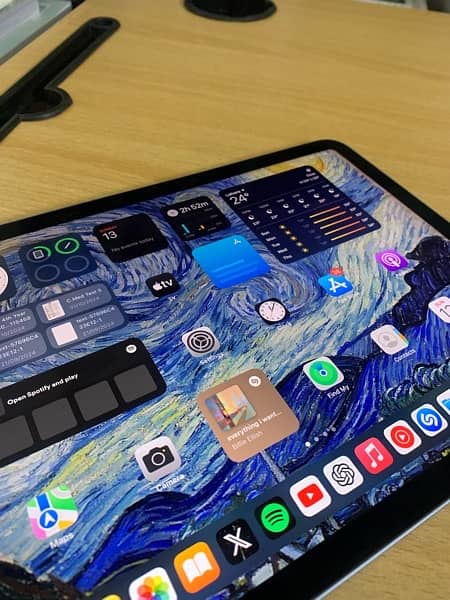 iPad Air 4 (2020) 1