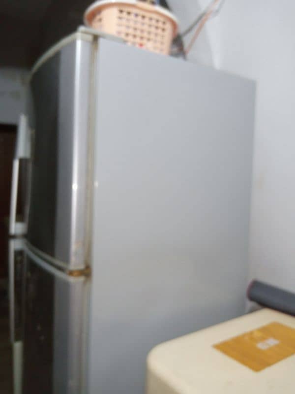 Dawlance Refrigerator condition is good 4