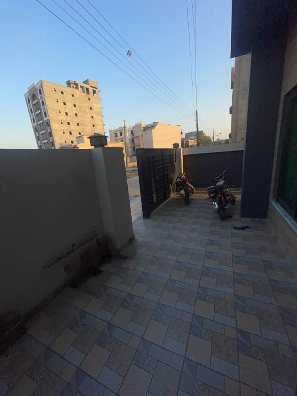 LUXURY BOYS HOSTEL Johar Town Near KIPs and UCP shaukat khanam hospital 23