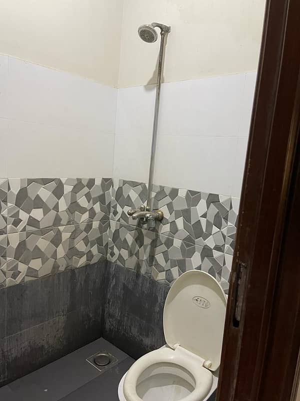 LUXURY BOYS HOSTEL Johar Town Near KIPs and UCP shaukat khanam hospital 31