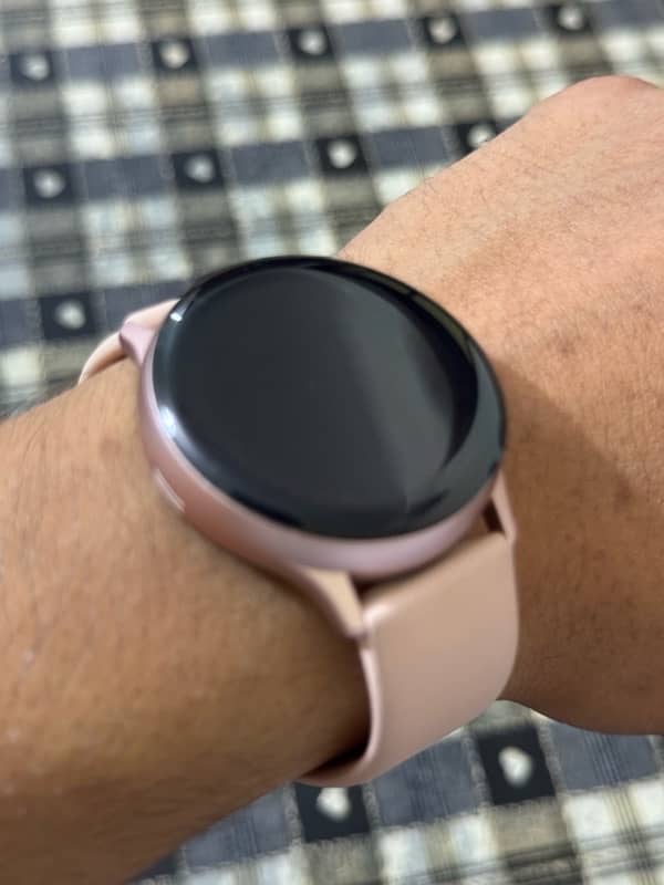 Samsung Galaxy Watch Active 2 8