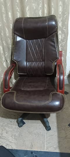 leather seat revolving chair 0