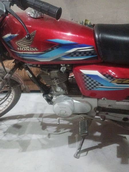 Honda 125 . . model 2024 Red new and fresh condition 1