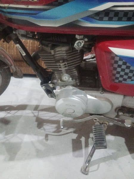 Honda 125 . . model 2024 Red new and fresh condition 3