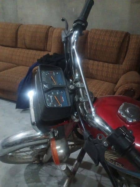 Honda 125 . . model 2024 Red new and fresh condition 4