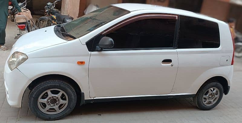 Daihatsu Mira 2011 3