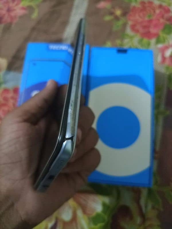 Tecno camon 16 SE 7