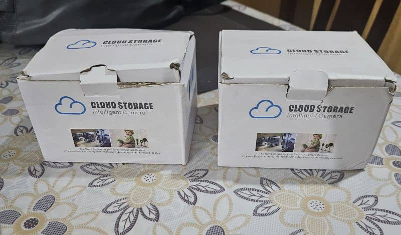 One Pair Of Cloud Storage Cameras 3