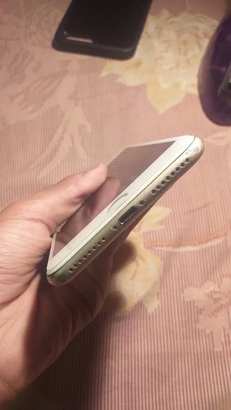 i am selling iphone 7 plus pta approved 128 gb 3