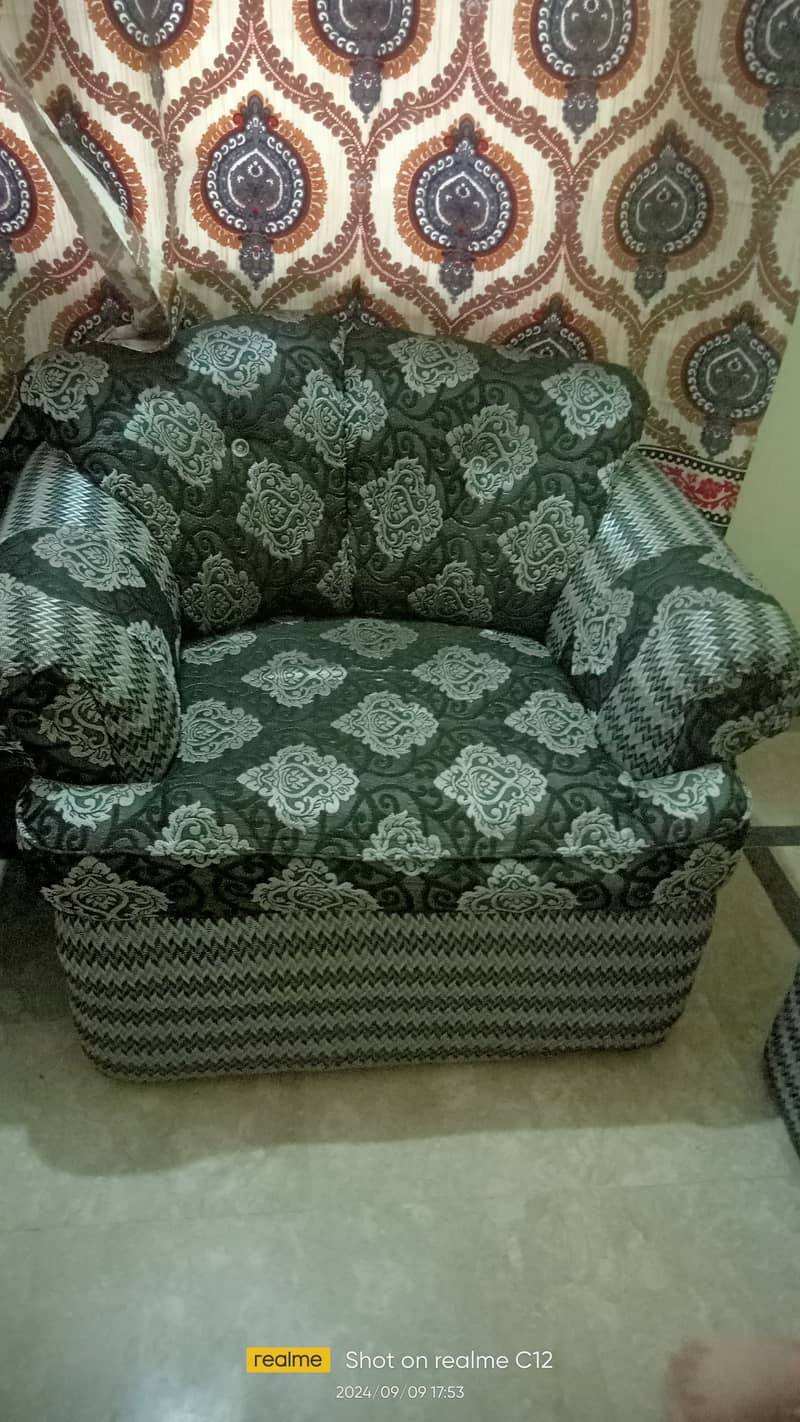 Used sofa set 0