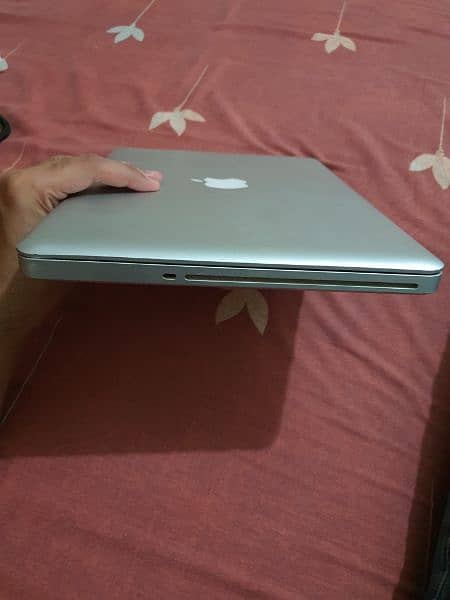 Macbook Pro 2012 with original charger 3