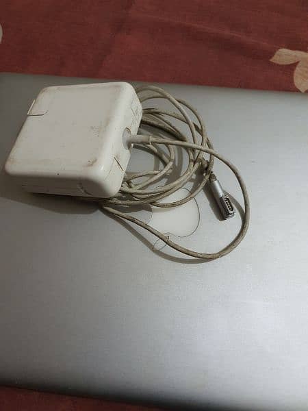 Macbook Pro 2012 with original charger 5