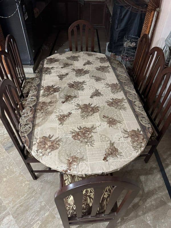 dining table Good condition 2