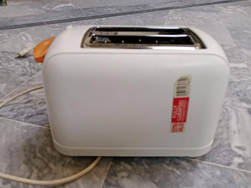 toaster 2 sliece new condition ha 3