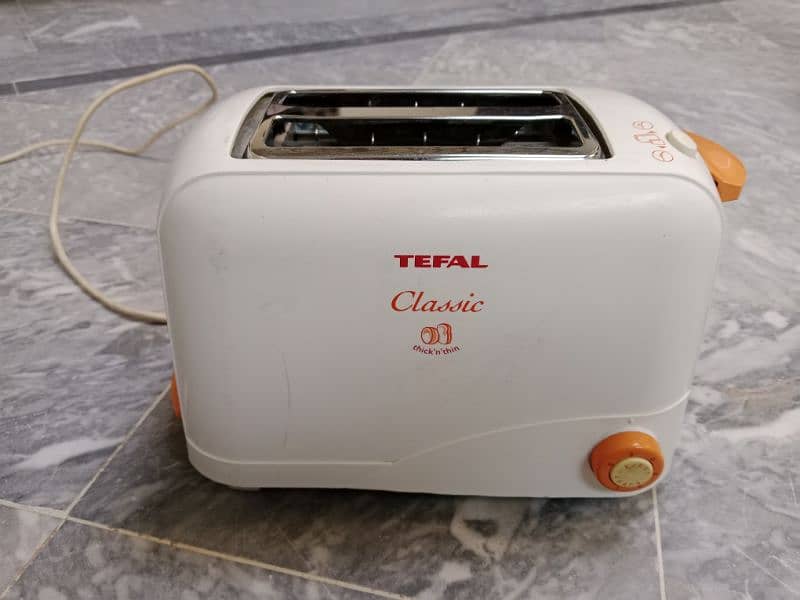 toaster 2 sliece new condition ha 5