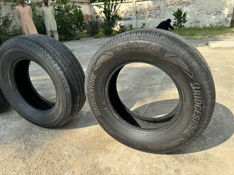 Bridgestone Ecopia H/L 001 Tyre 5