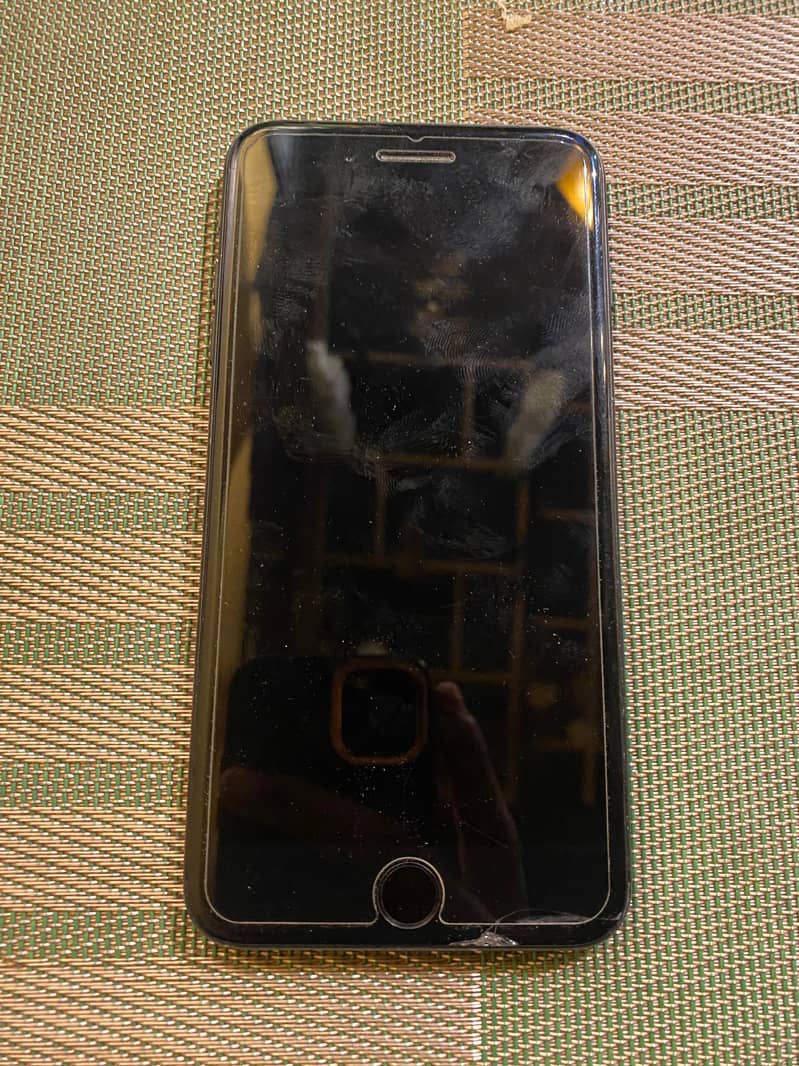 Iphone 7 plus 8/10 condition 5