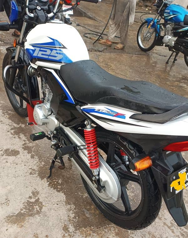 Honda_CB#125F 2