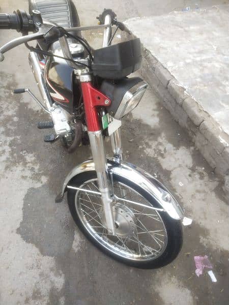 Selling bike Honda 125 2