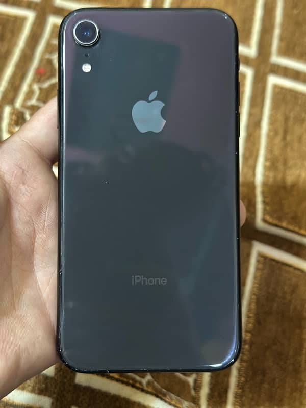 iPhone XR 4