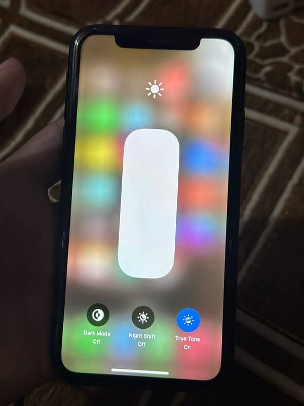 iPhone XR 5