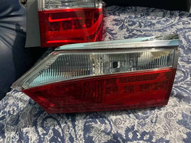 Toyota Corolla OEM 2016 to onwards backlights 3