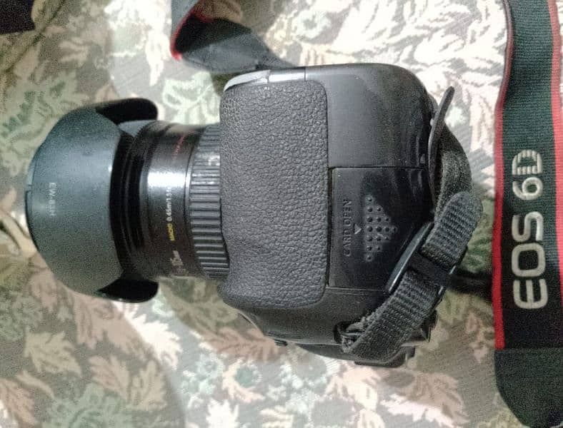 Canon DSLR camera 6D 4