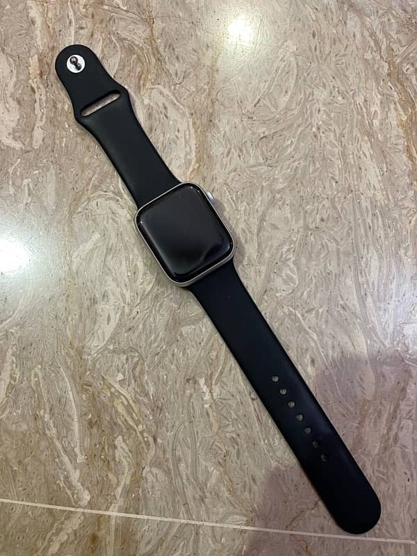 Apple Watch Series 4 like new 1