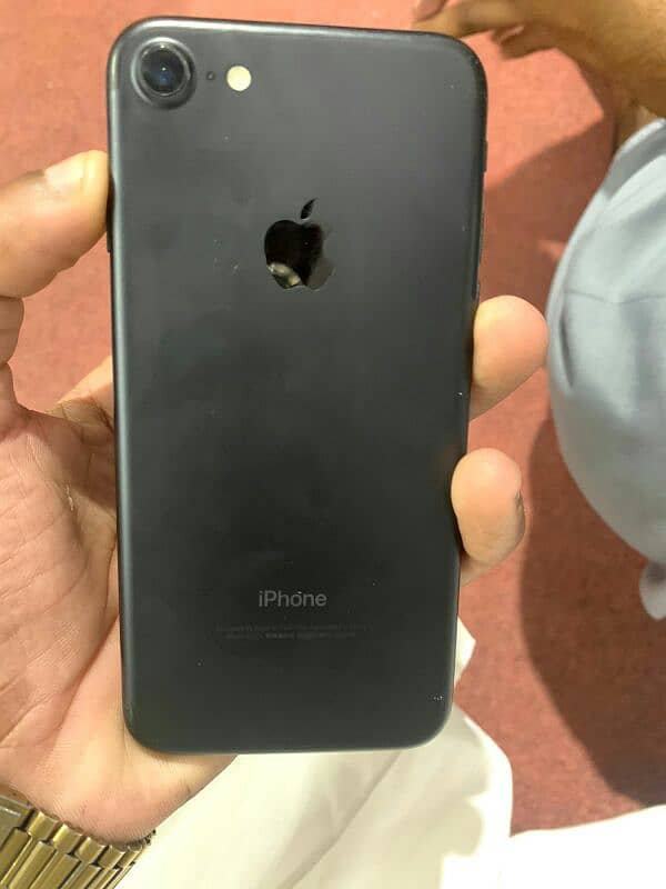 iphone7 10/10 Condition Pta Proved 87 Batery health 2