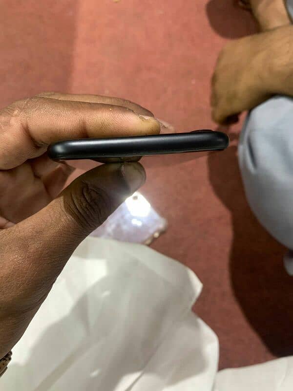 iphone7 10/10 Condition Pta Proved 87 Batery health 4