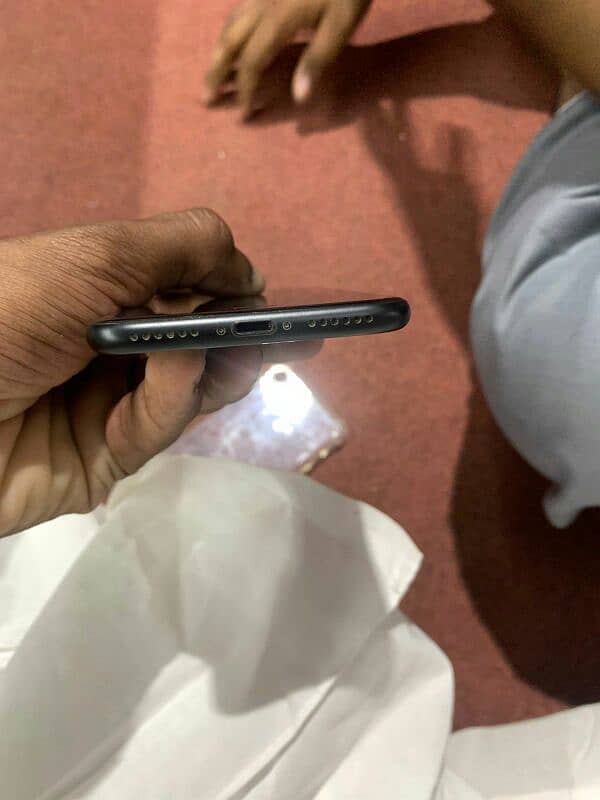 iphone7 10/10 Condition Pta Proved 87 Batery health 5